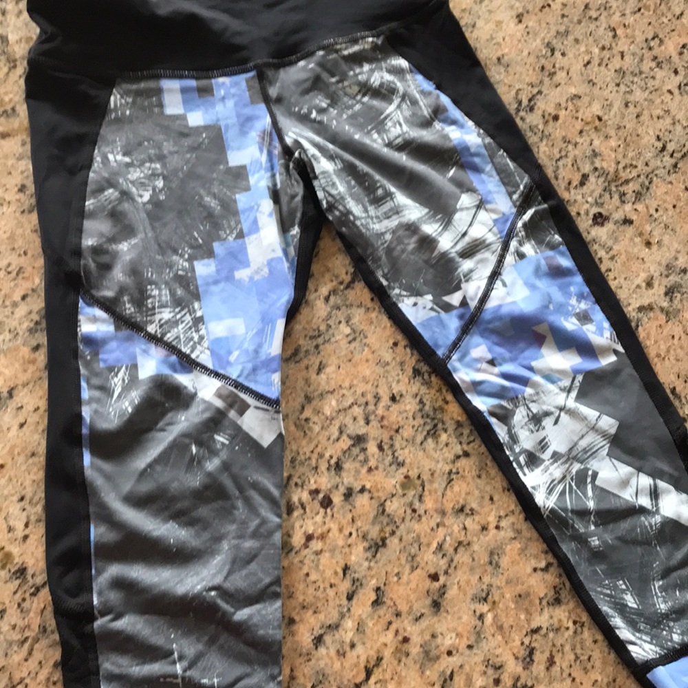 Capri length workout leggings
